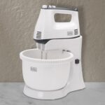 Black & Decker M700 Plastic Bowl Stand Mixer, 300 Watt - Image 4