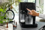 DELONGHI COFFEE MACHINE 1450 W - 15BAR BLK - الصورة 6