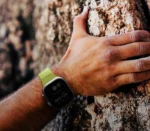 Uniq Stride Fkm Rubber Apple Watch Strap 49/45/44/42mm - Lime Green - Image 2