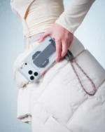 ⁦SkinArma Haxa MagSafe Case With Grip Stand for iPhone 17 Pro Max - Clear⁩ - الصورة ⁦5⁩